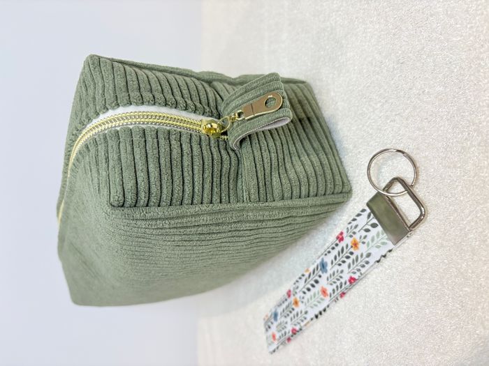 Trousse de toilette XL couleur kaki fleurie - photo numéro 9