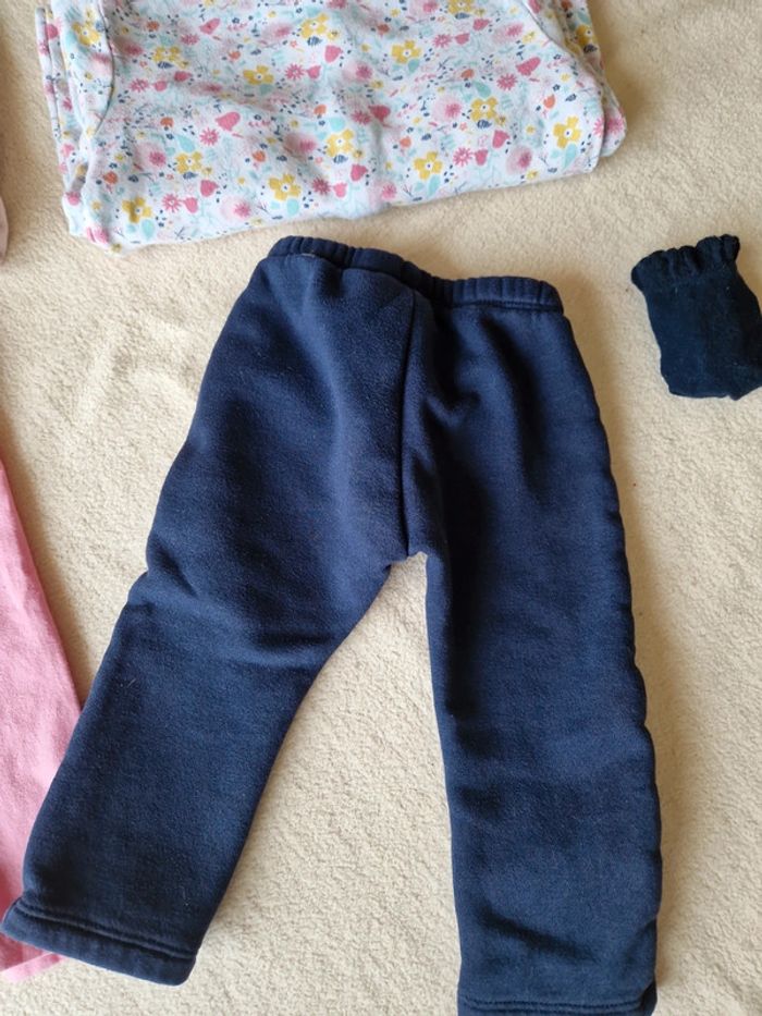 Lot vêtements fille 18 mois - photo numéro 12