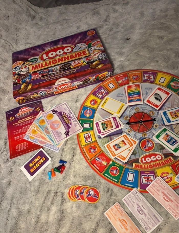 Jeu de société Logo Millionnaire Lansay complet comme neuf - photo numéro 4