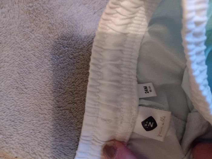 Maillot / Short de Bain Taille 2 ans - photo numéro 2