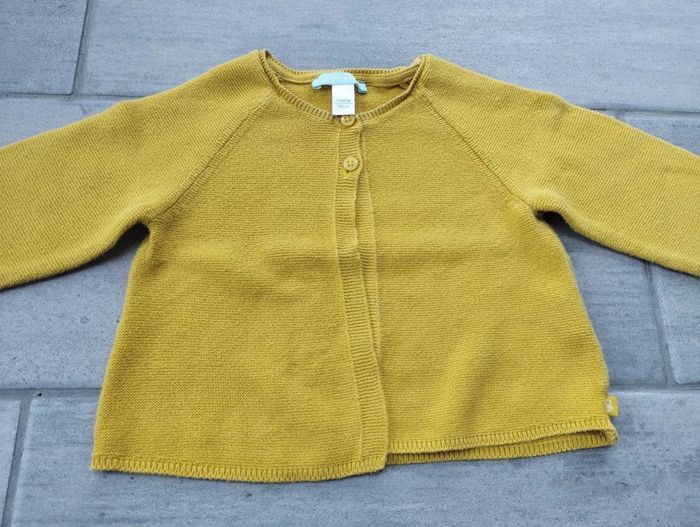 Lot n° 454 Gilet Obaïbi 18 mois - photo numéro 3