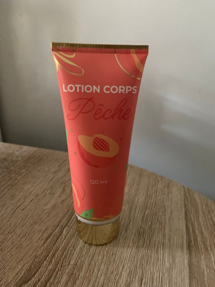 Lotion pour le corps à la pêche