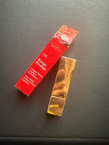 Rouge à lèvres Clarins rouge prodige