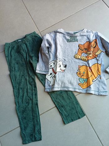 Pyjama taille 3/4 ans