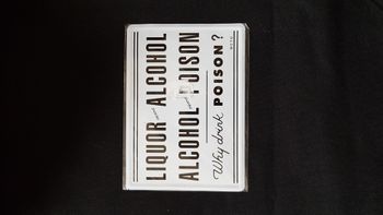 Décoration Plaque en métal humoristique Liquor means alcohol Alcohol means poison Neuve sous blister