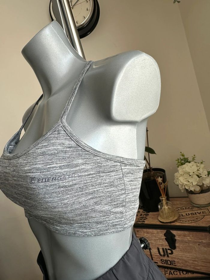 Brassière grise - photo numéro 4