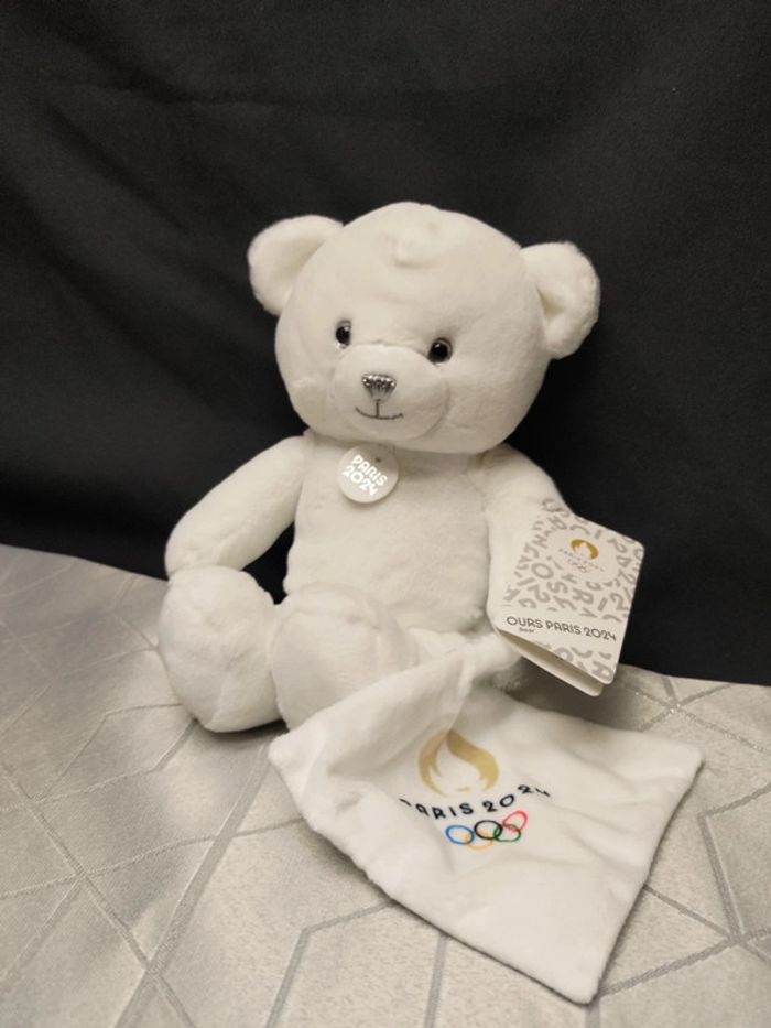 Doudou ours blanc officiel JO Paris 2024 – Collection