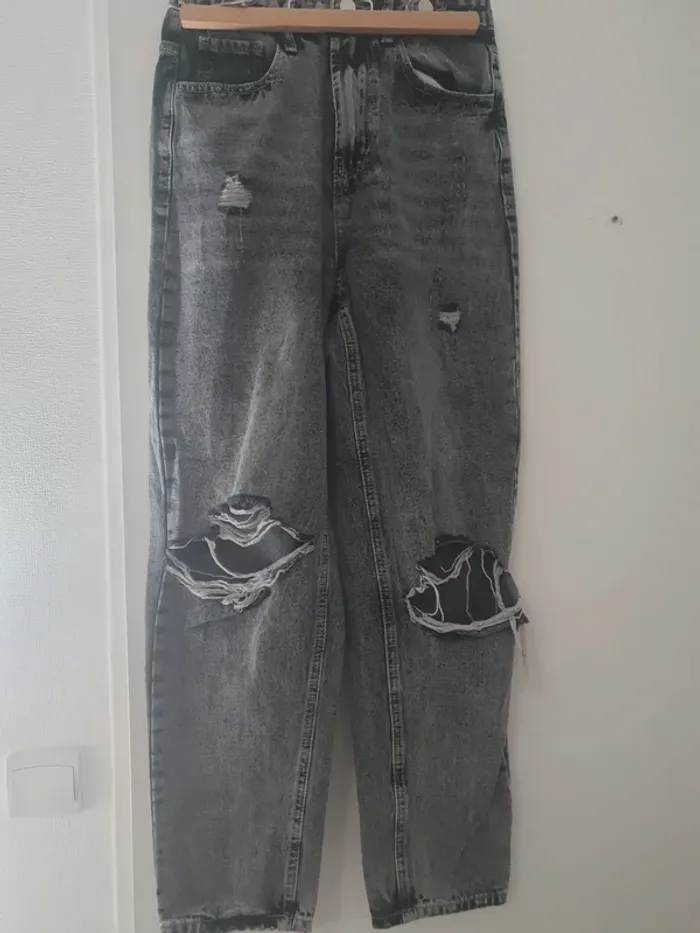 Jeans large troué
