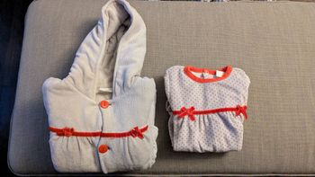 Ensemble robe+ manteau d'hiver taille 18 mois