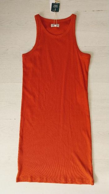 Robe mi-longue côtelée couleur terracotta Only taille L