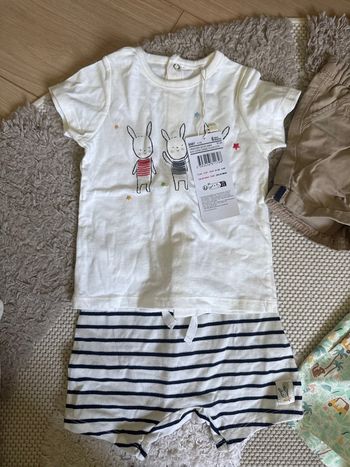 Neuf avec étiquette ensemble tee shirt short 6 mois