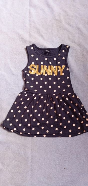 Robe Kiabi taille 24 mois