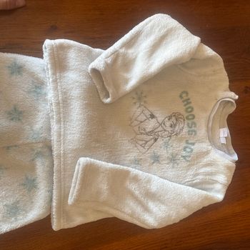 Pyjama reine des neiges