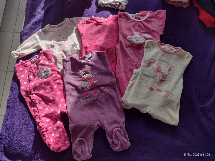 Lot 6 pyjamas