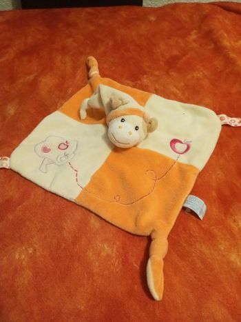Doudou girafe beige orange Gipsy