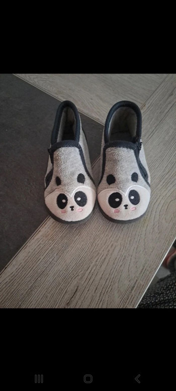 Lot 2 paires chaussons taille 22 - photo numéro 3