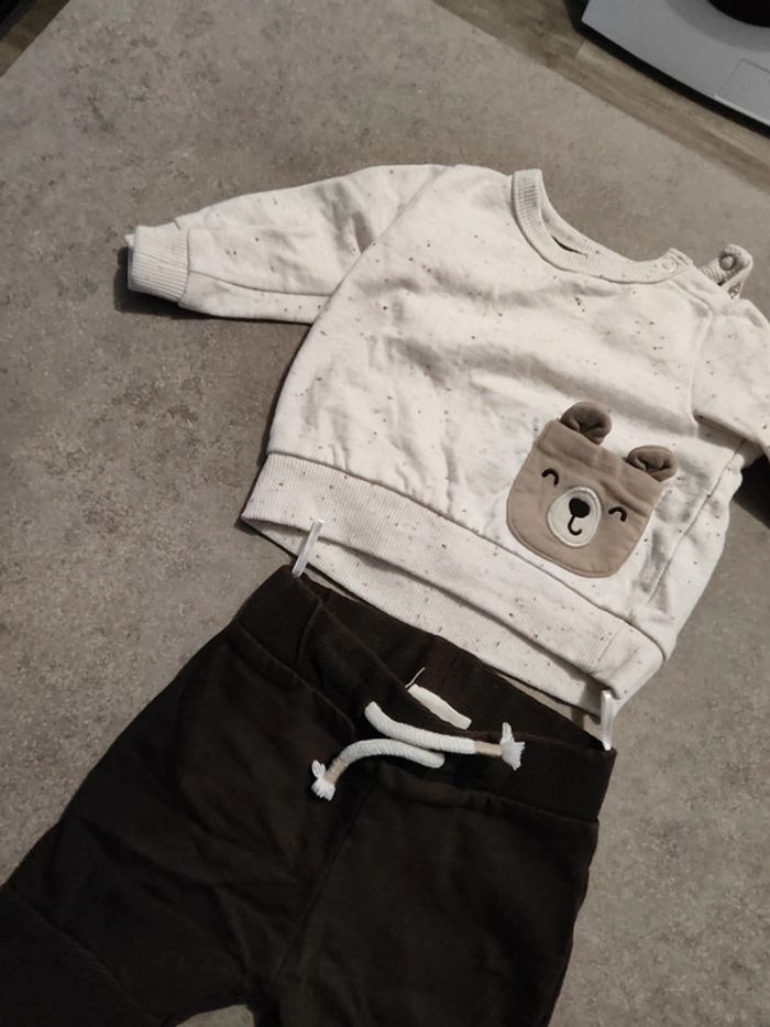 Ensemble bébé jogging - photo numéro 2