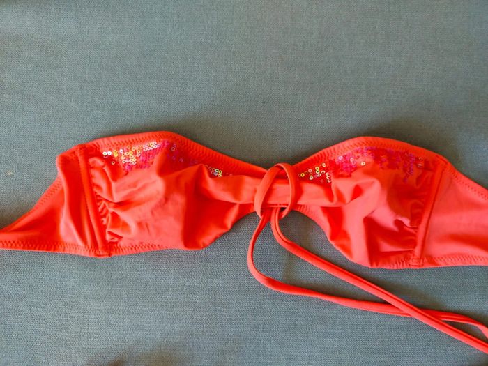 Bikini 2 pièces orange fluo – Haut 85 / Bas 38 – Neuf avec étiquette - photo numéro 2
