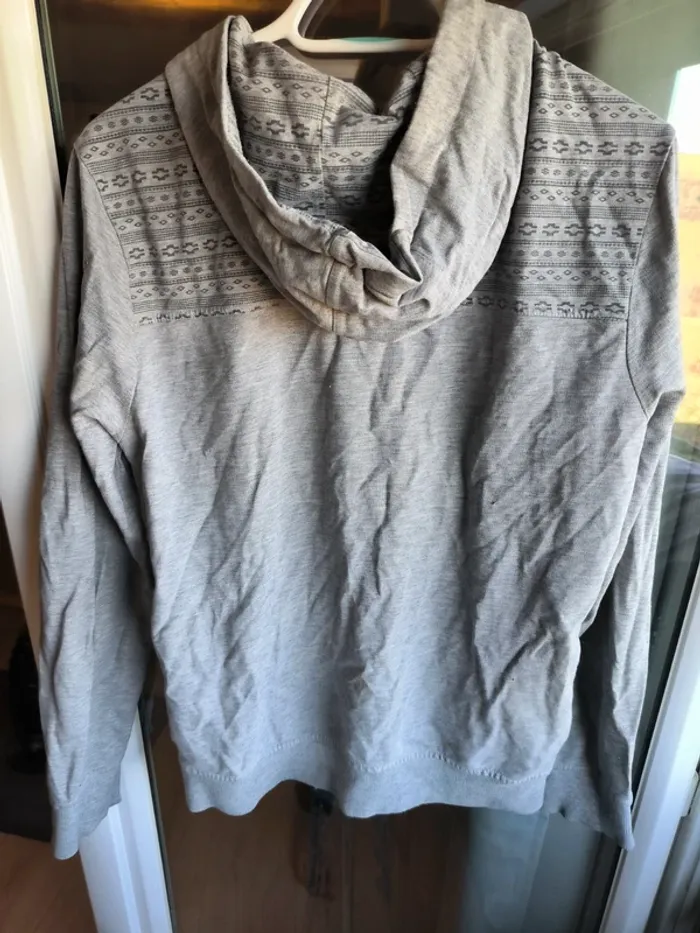 Pull homme capuche - photo numéro 3