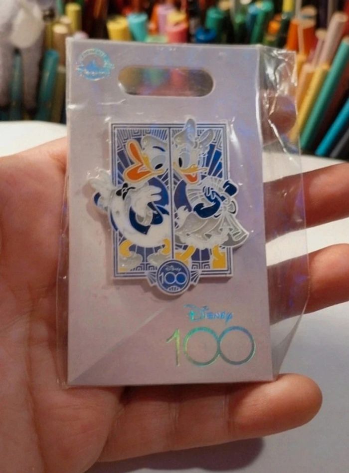 Pins Disney 100 ans donald anniversaire
