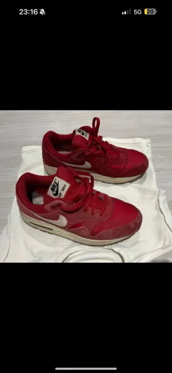 Baskets rouge Nike Air Max femme pointure 38,5