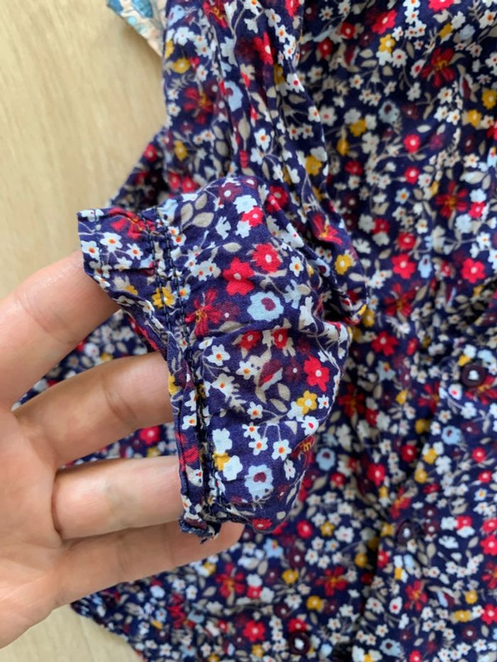 Lot 2 blouses liberty 18 mois - photo numéro 3