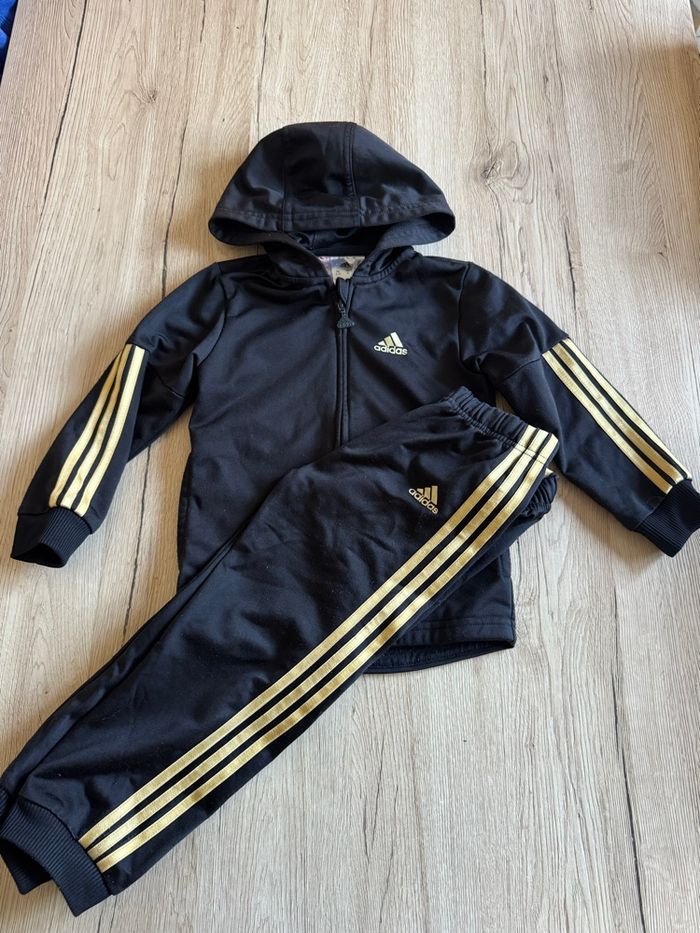 Ensemble survêtement jogging  Adidas