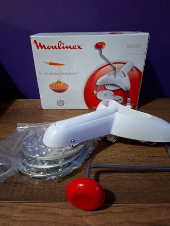 Pressé purée compote  moulin Moulinex  neuf