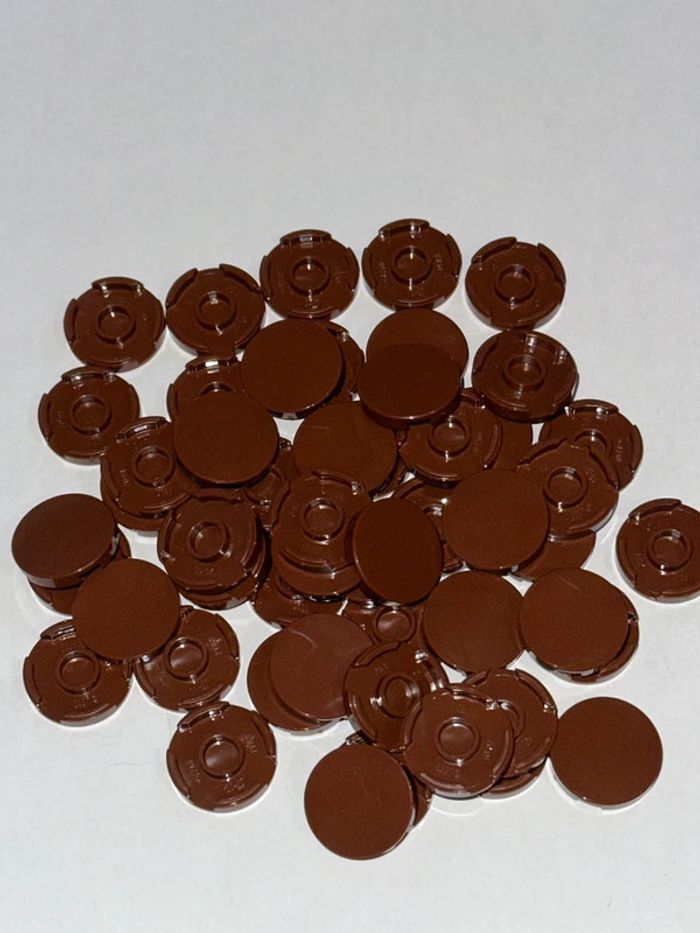 50 Tile LEGO Reddish Brown, Round 2 x 2 with Bottom Stud Holder Jamais utilisé - photo numéro 2