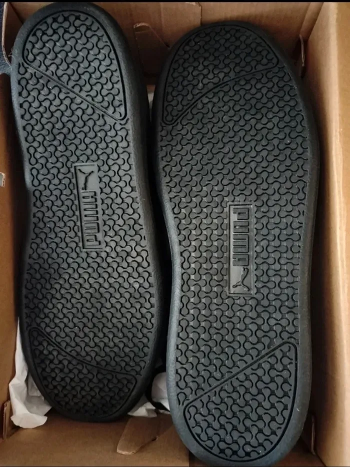 Baskets Puma smash noires et blanches neuves - photo numéro 4