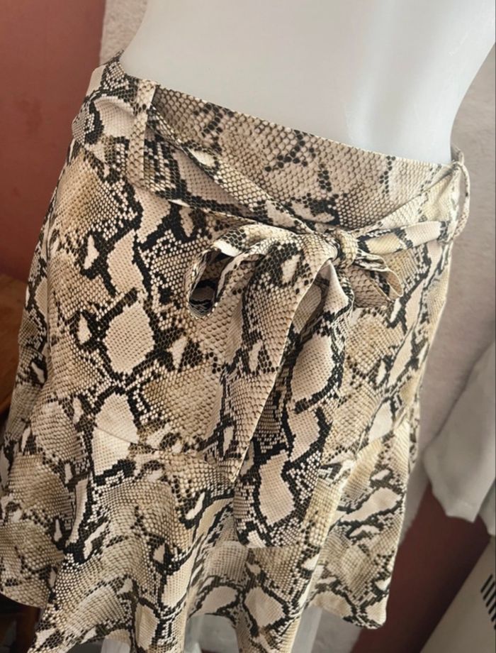 jupe zara imprimé serpent - effet python - taille m - photo numéro 2