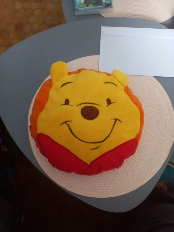 Petit coussin winnie l'ourson disney