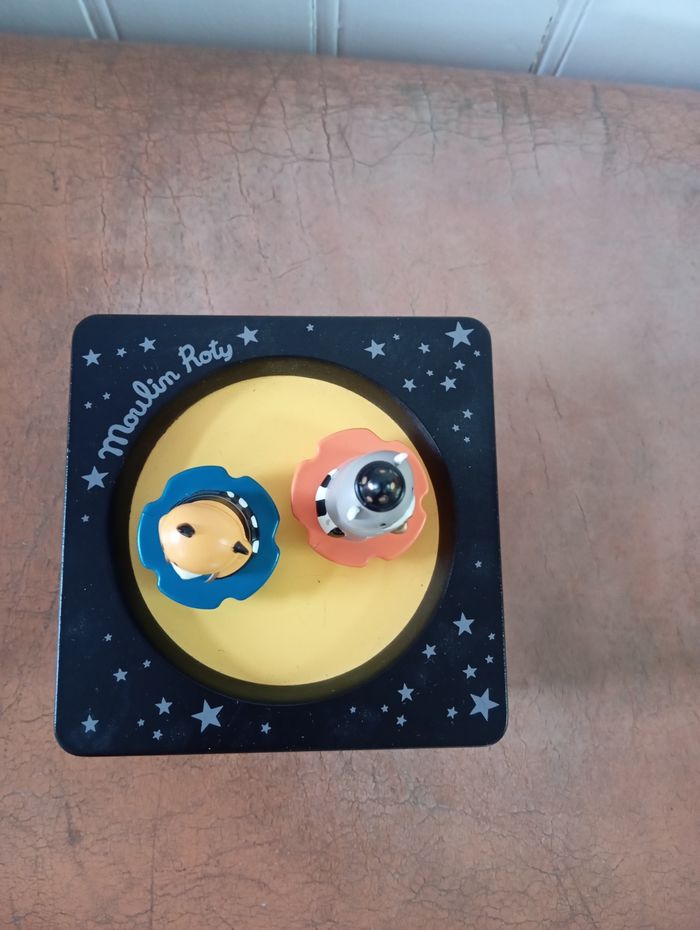 Boite à musique Moulin Roty collection Les Moustaches - photo numéro 2