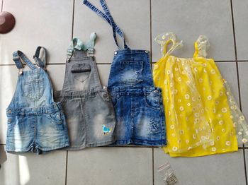 Dressing 29 pièces printemps été Taille 4-5 ans
