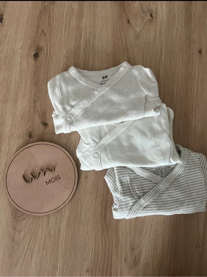 Lot de 3 bodys - photo numéro 2