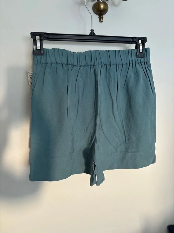 Short bleu - photo numéro 2