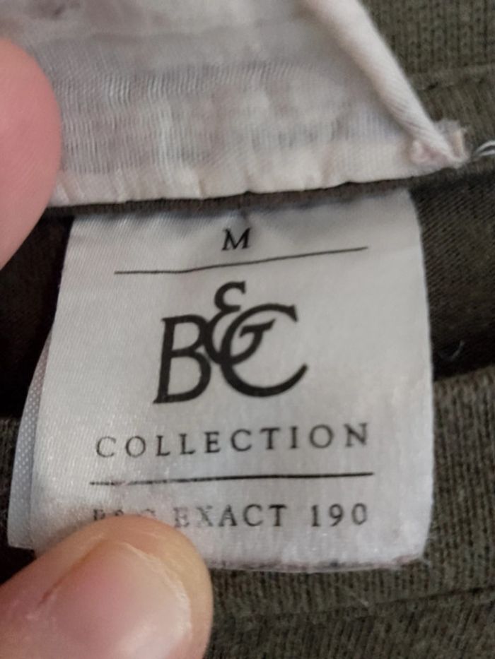 T-shirt kaki one piece - photo numéro 3