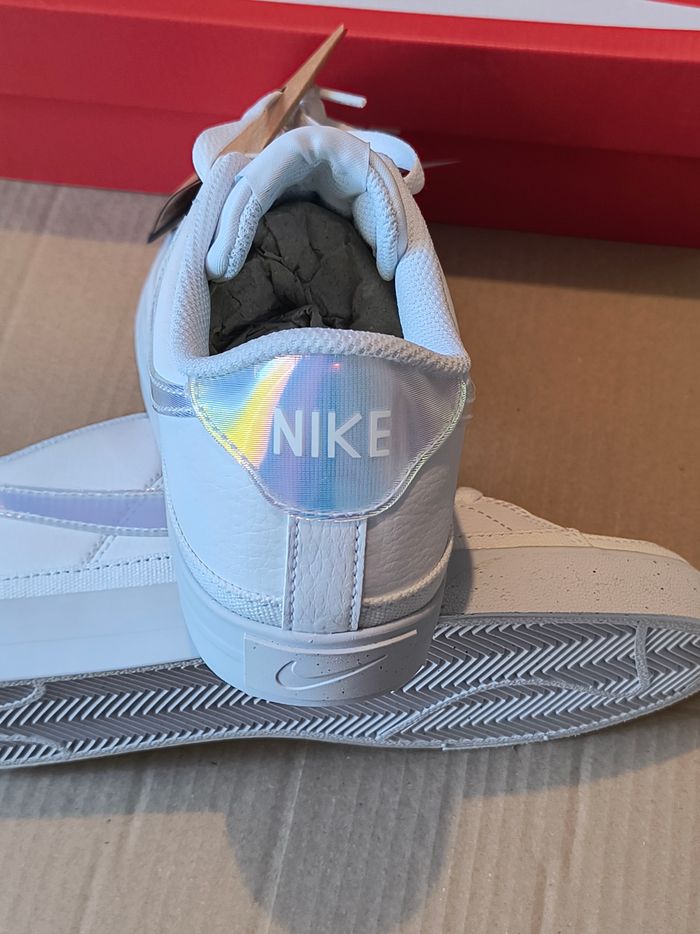 Baskets chaussures Nike taille 39 - photo numéro 9