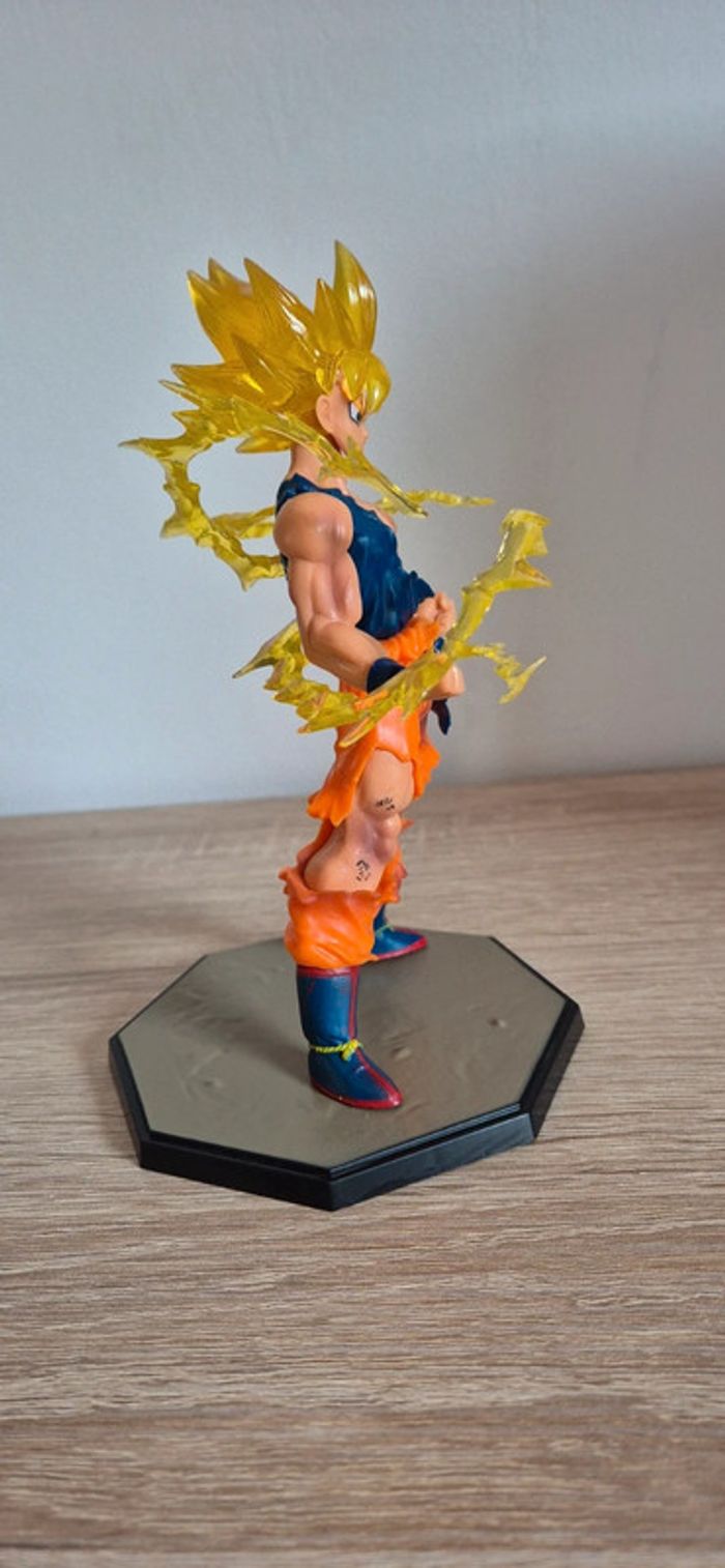 Figurine Super Saiyan Dragon Ball Z - photo numéro 3