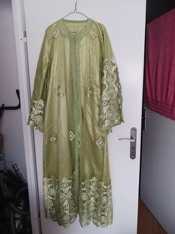 Caftan vert ouvragé taille XL