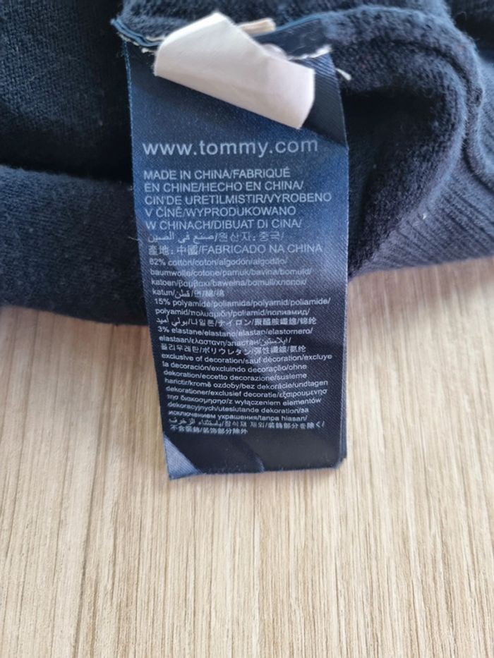 Pull à col V bleue Tommy Hilfiger Homme Taille S ou 16 ans - photo numéro 3