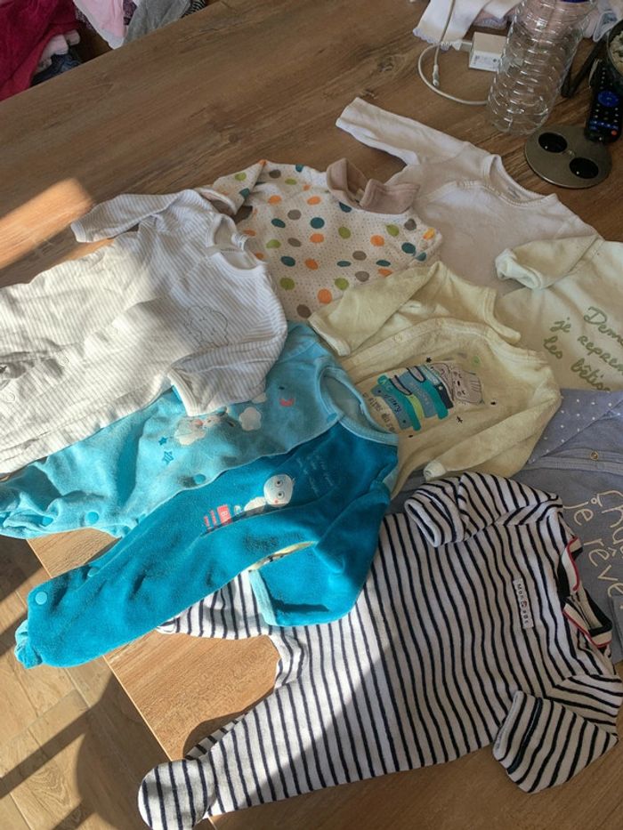 Lot 8 pyjamas velours 1 mois mixte