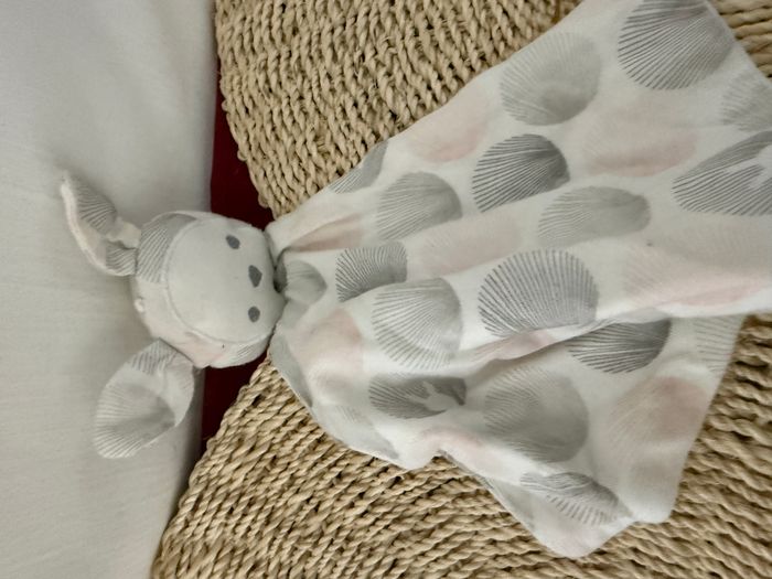 Doudou plat lapin gris blanc rose OBAIBI - photo numéro 2