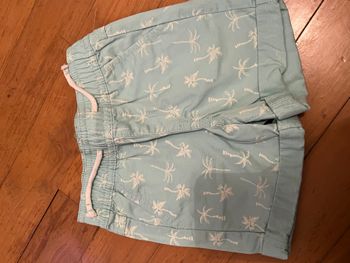 Lot shorts 9 12 mois