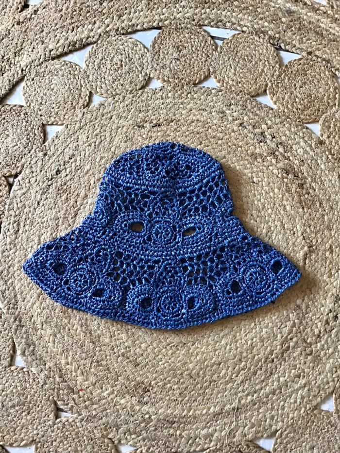 Très jolie Chapeau femme de taille 56 coloris bleu