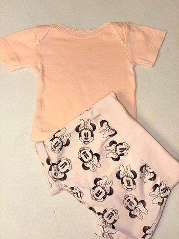 Ensemble short et t-shirt fille Disney 1 mois