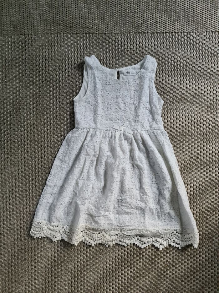 Robe dentelles blanche - 4/6 ans - photo numéro 2
