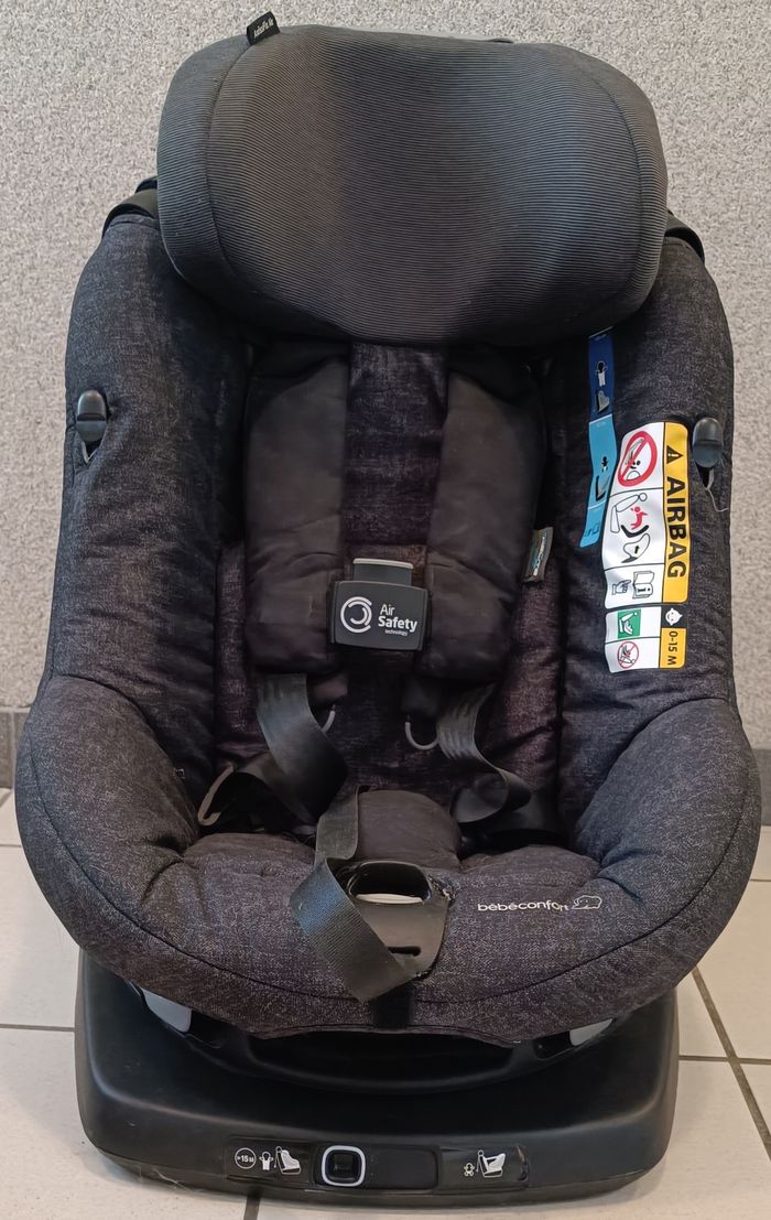 Siège auto bébé - prix 165 euros