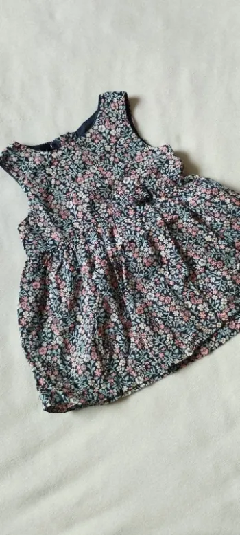 Robe fleurie 3 MOIS