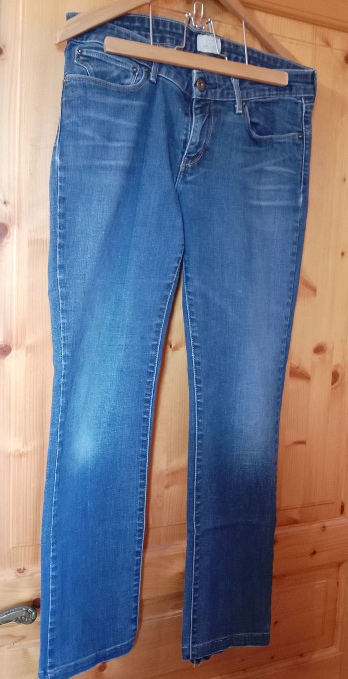 Jean Levi's 30